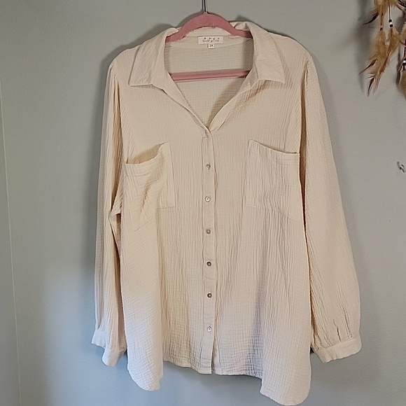 sweet genesis Tops - Lightweight flowy puff sleeve button front shirt-Sweet Genesis